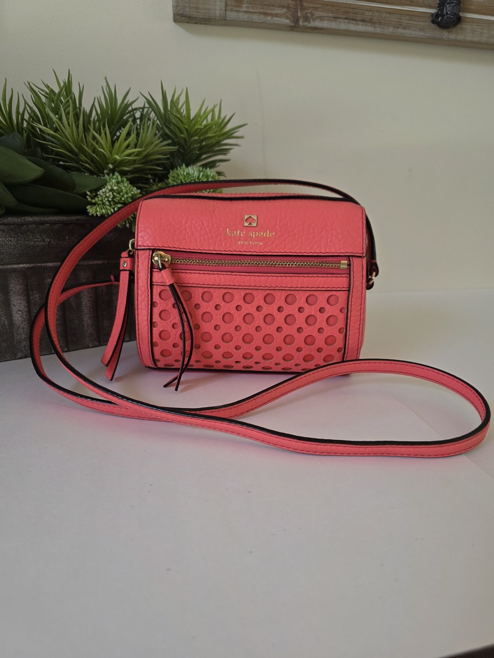 Kate Spade Perri Lane Looloo Vibrant Peony Pink Crossbody